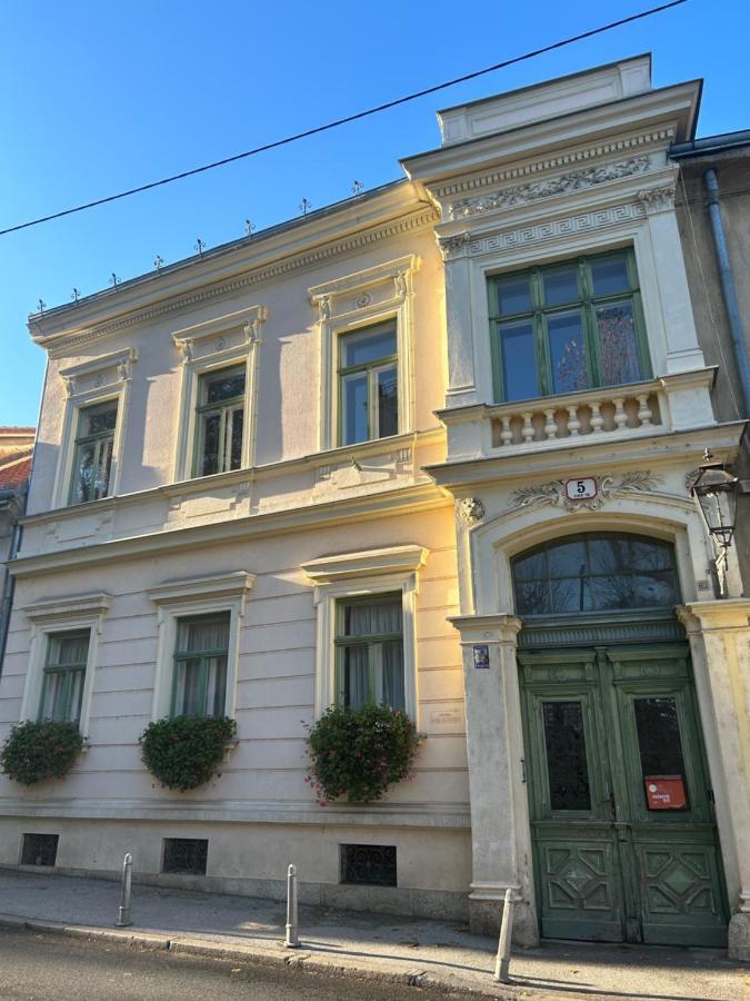 Historic Center-Lovely Nature Zagreb Ngoại thất bức ảnh
